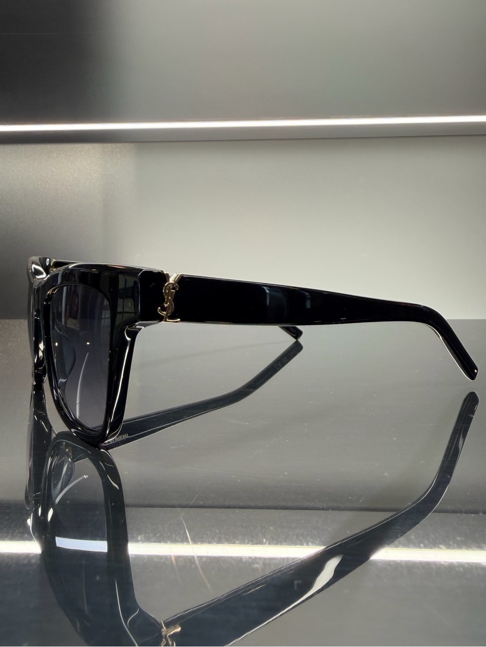 Saint Laurent SL M106 002 | Women's Sunglasses - Picture 2 of 3